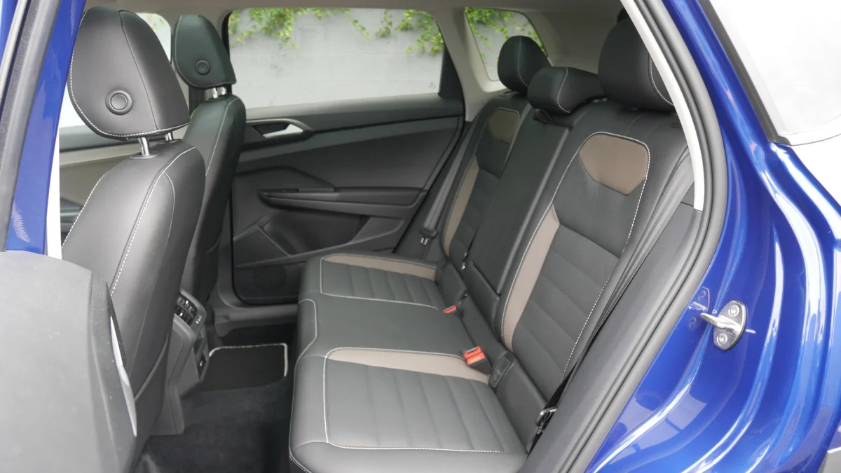 2022 Volkswagen Taos back seat