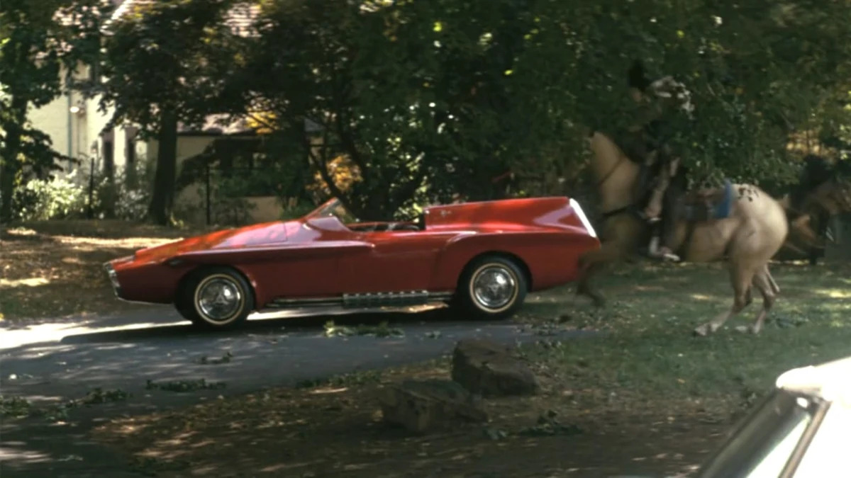 'Fallout' TV show's most interesting car hides in the background of episode 1