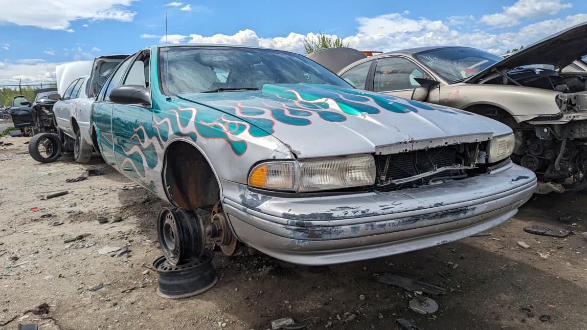 27 - 1994 Chevrolet Caprice Classic LS in Colorado junkyard - photo by Murilee Martin