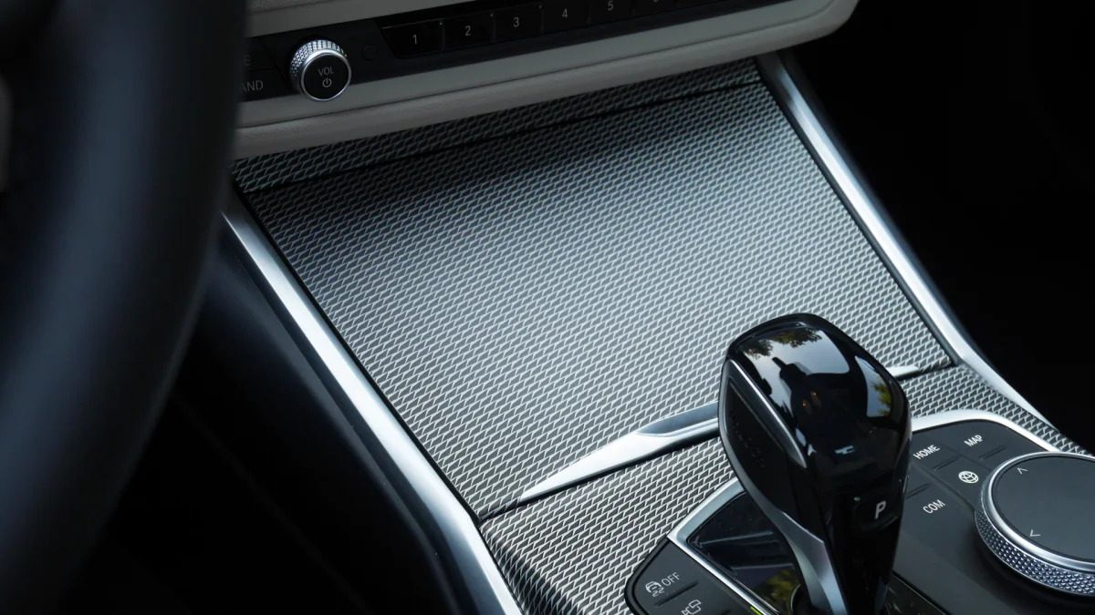 2020 BMW M340i center console