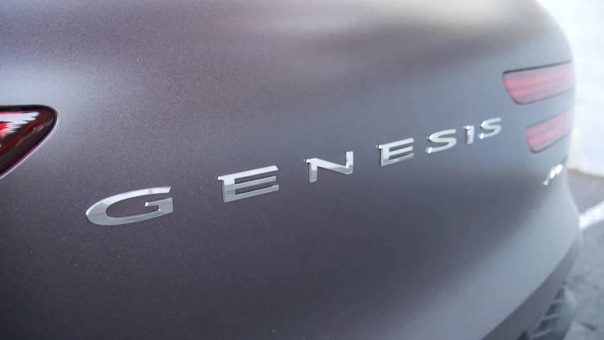 2022 Genesis GV70 badge detail