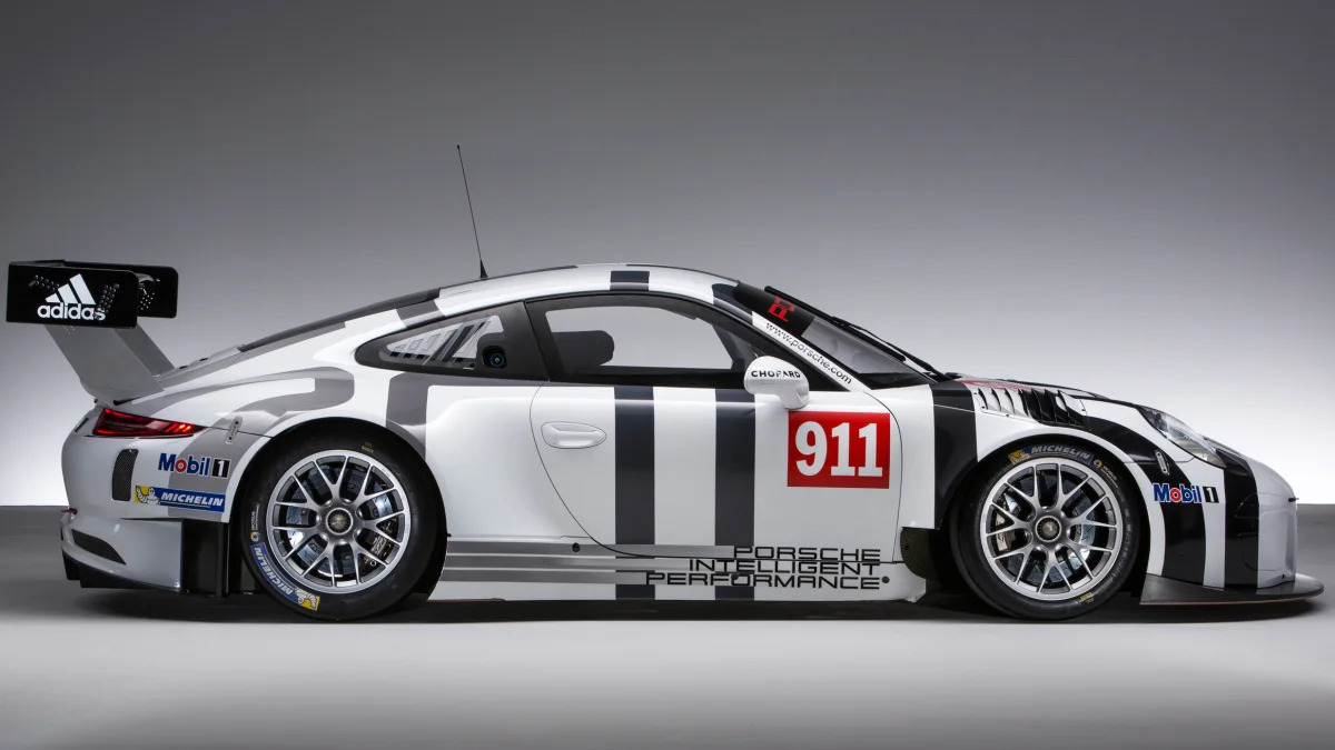 2016 Porsche 911 GT3 R studio side