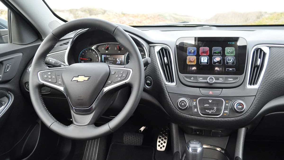 2016 Chevrolet Malibu interior