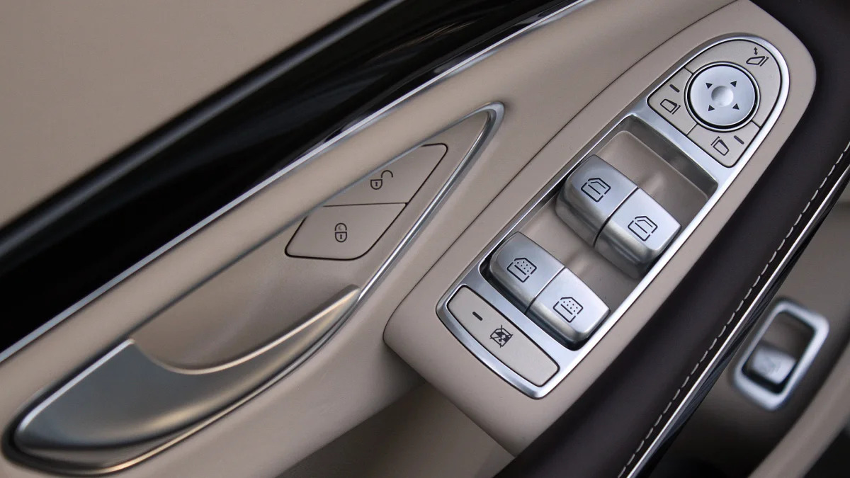 2016 Mercedes-Maybach S600 door controls