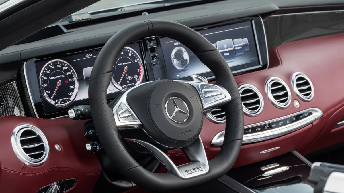 Mercedes-AMG S63 4Matic Cabriolet Edition 130 steering wheel dashboard