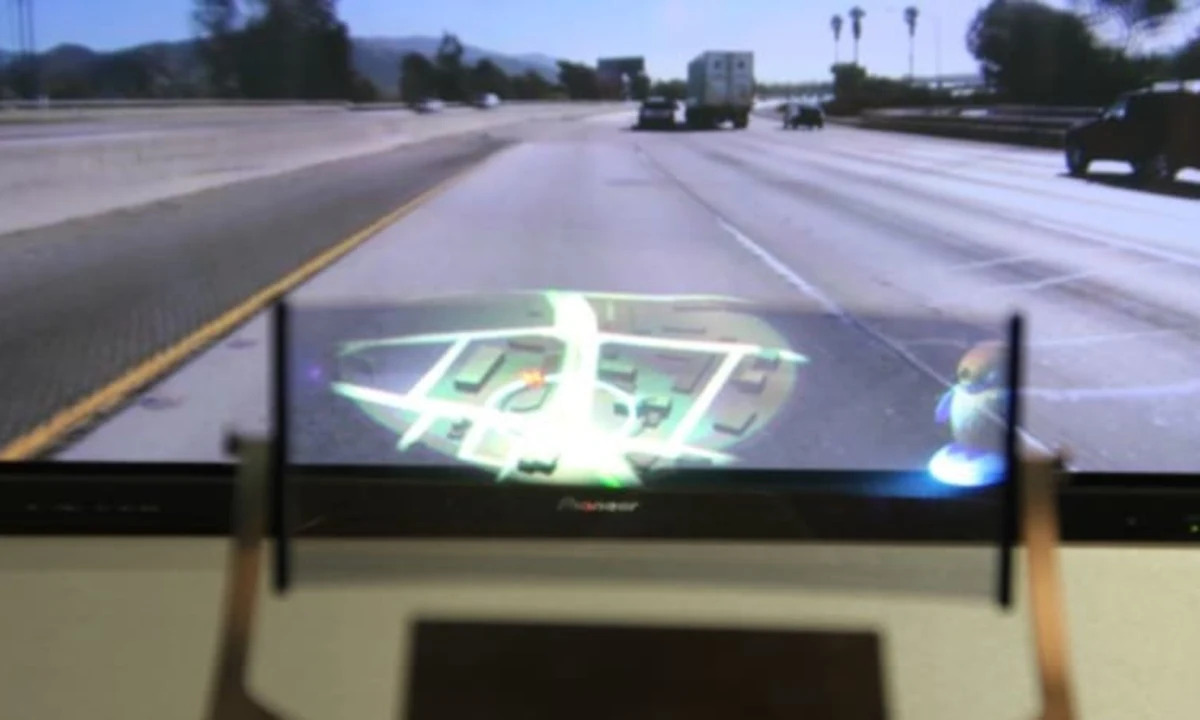 CES 2011: Lasers are the future of heads up displays [video