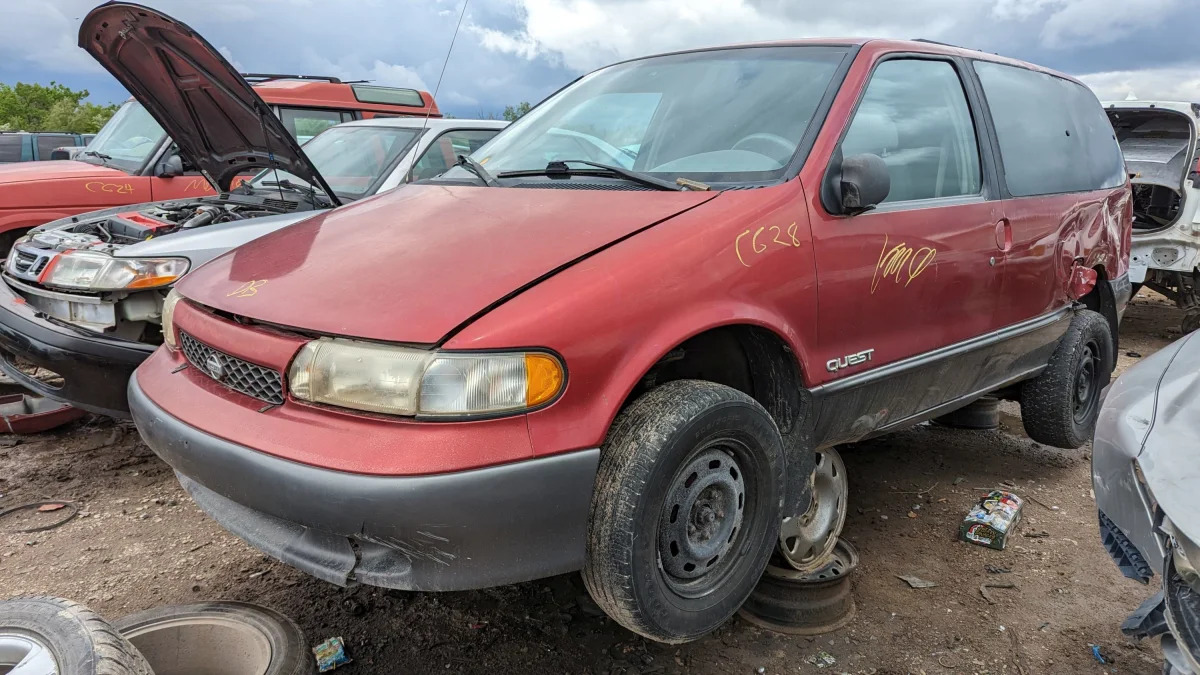 99 - 1996 Nissan Quest in Colorado junkyard - photo by Murilee Martin
