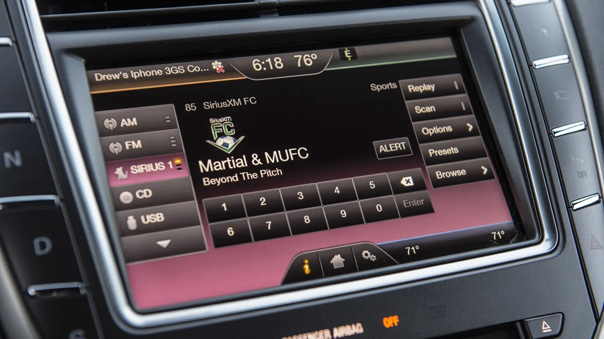 2016 Lincoln MKX audio controls