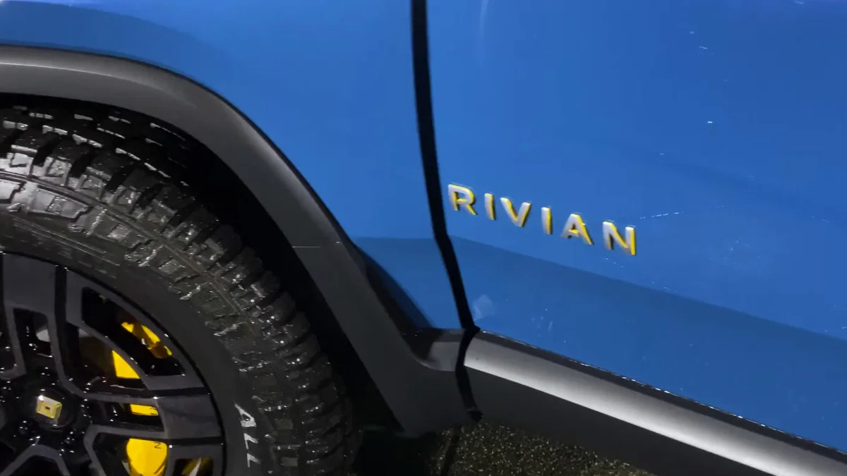 Rivian R1T in blue