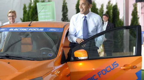 <h6><u>President Obama checks out Chevy Volt and Ford Focus Electric</u></h6>
