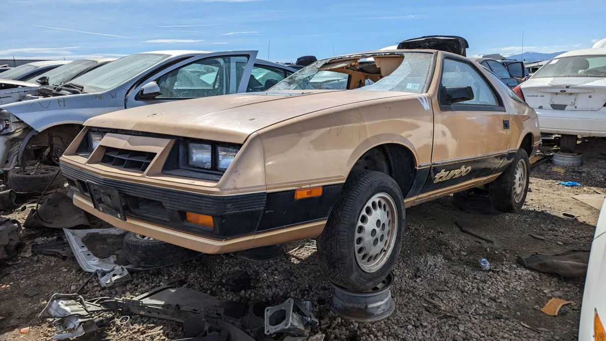 24 - 1985 Dodge Daytona Turbo in Colorado junkyard - photo by Murilee Martin