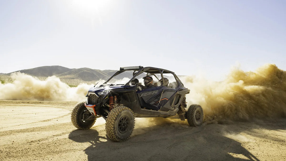 2021-rzr-pro-r-4-ultimate-azure-crystal-image-riding_SIX6546_02854