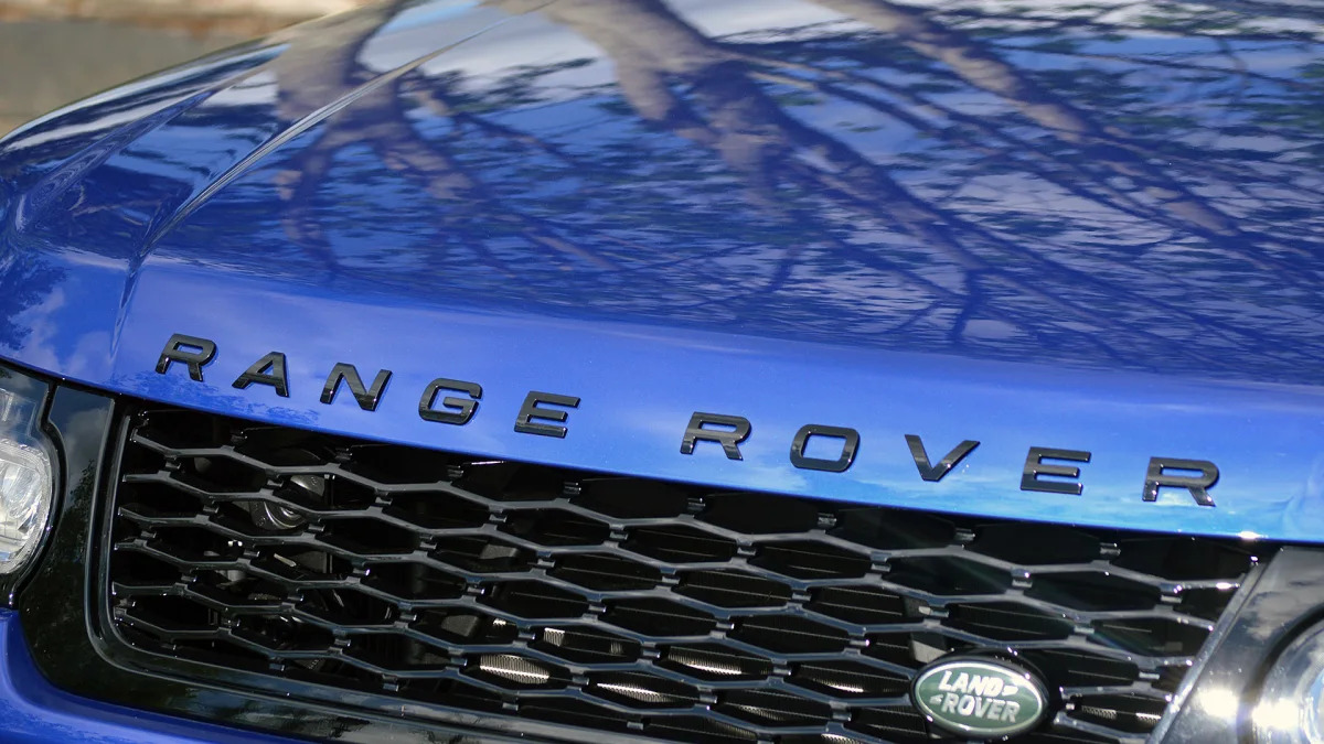 2015 Land Rover Range Rover Sport SVR grille
