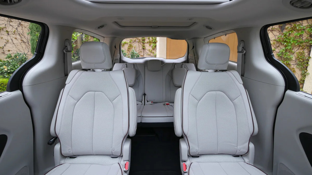 2017 Chrysler Pacifica rear seats