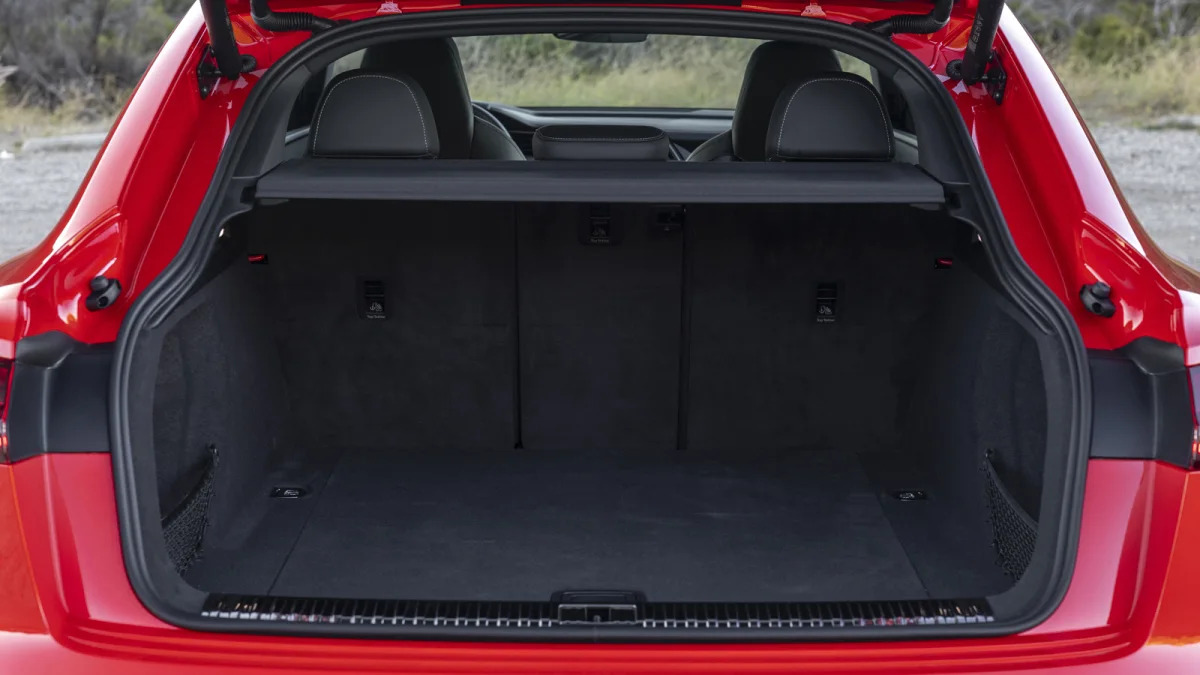 Audi SQ8 E-Tron Coupe cargo