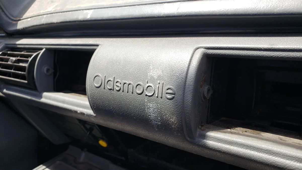 32 - 1990 Oldsmobile Cutlass Ciera XC in Colorado junkyard - photo by Murilee Martin