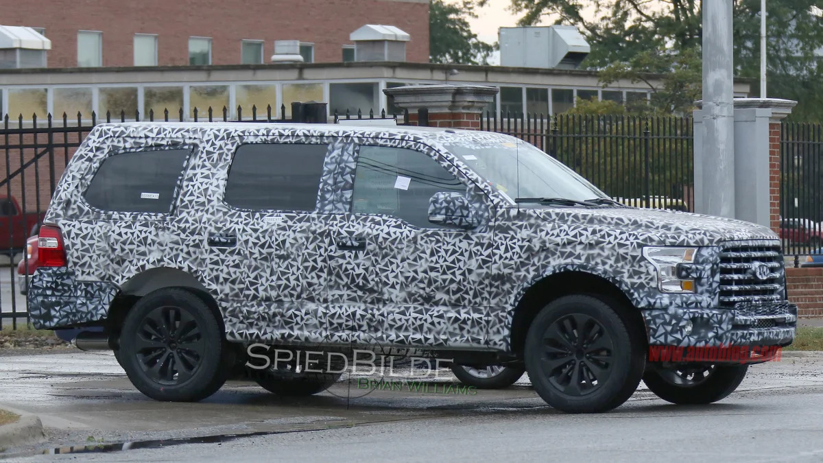 2018 Ford Expedition spied side