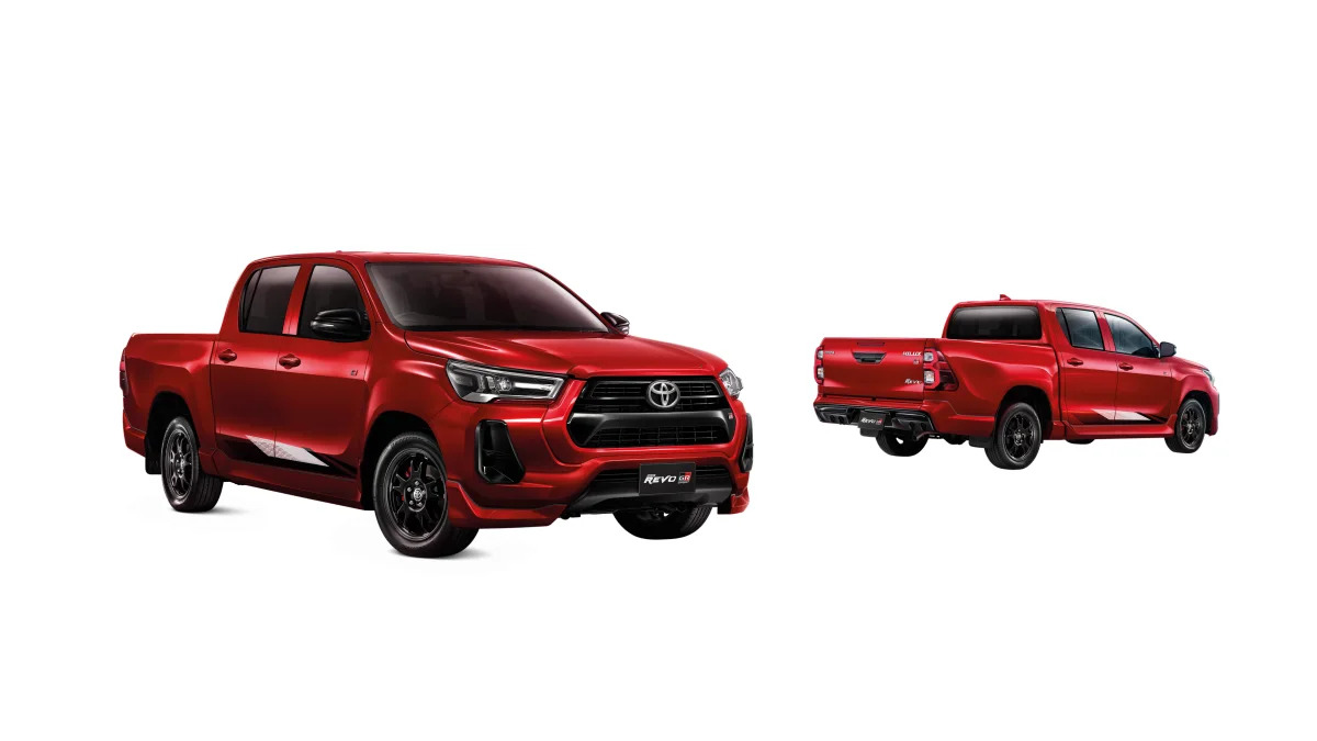 Toyota Hilux Revo GR Sport low floor front and back