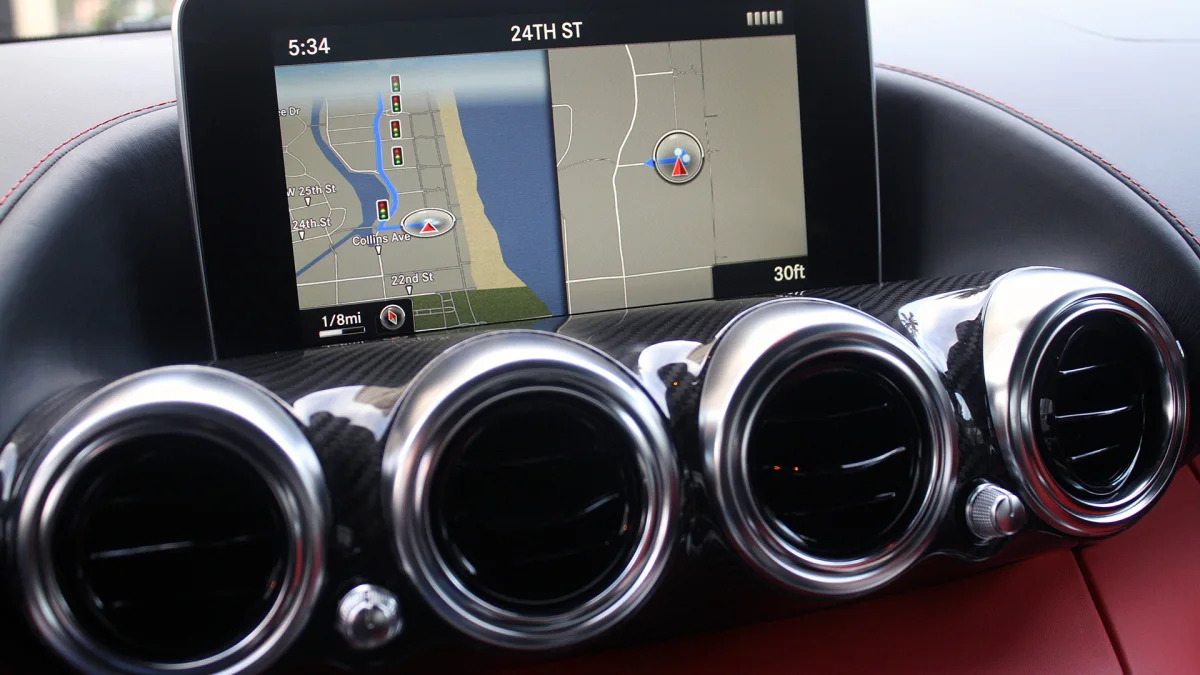 Mercedes-AMG GT S navigation system