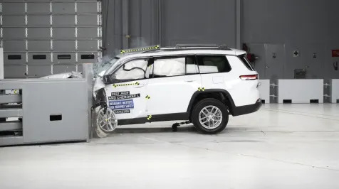 <h6><u>2023 Jeep Grand Cherokee, L earn IIHS Top Safety Pick+ nods</u></h6>