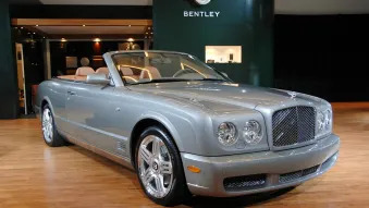 LA 2008: 2009 Bentley Azure T
