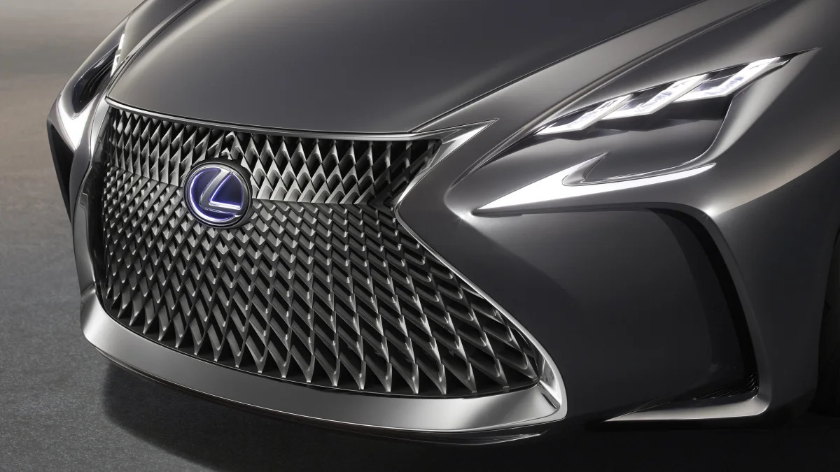 Lexus LF-FC Concept grille