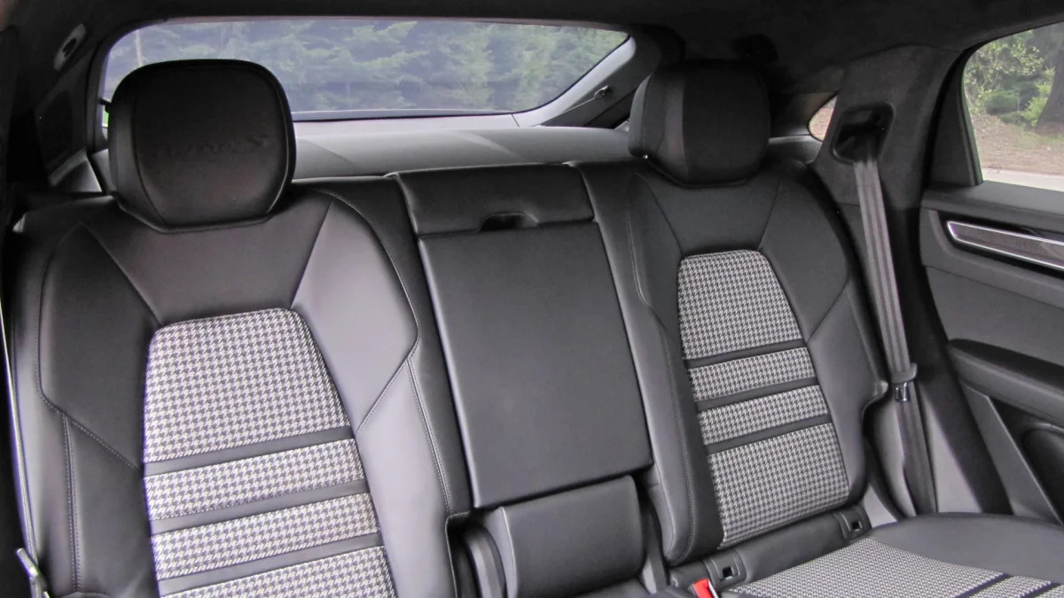 2020 Porsche Cayenne Coupe Turbo S E-Hybrid back seat plus rearview