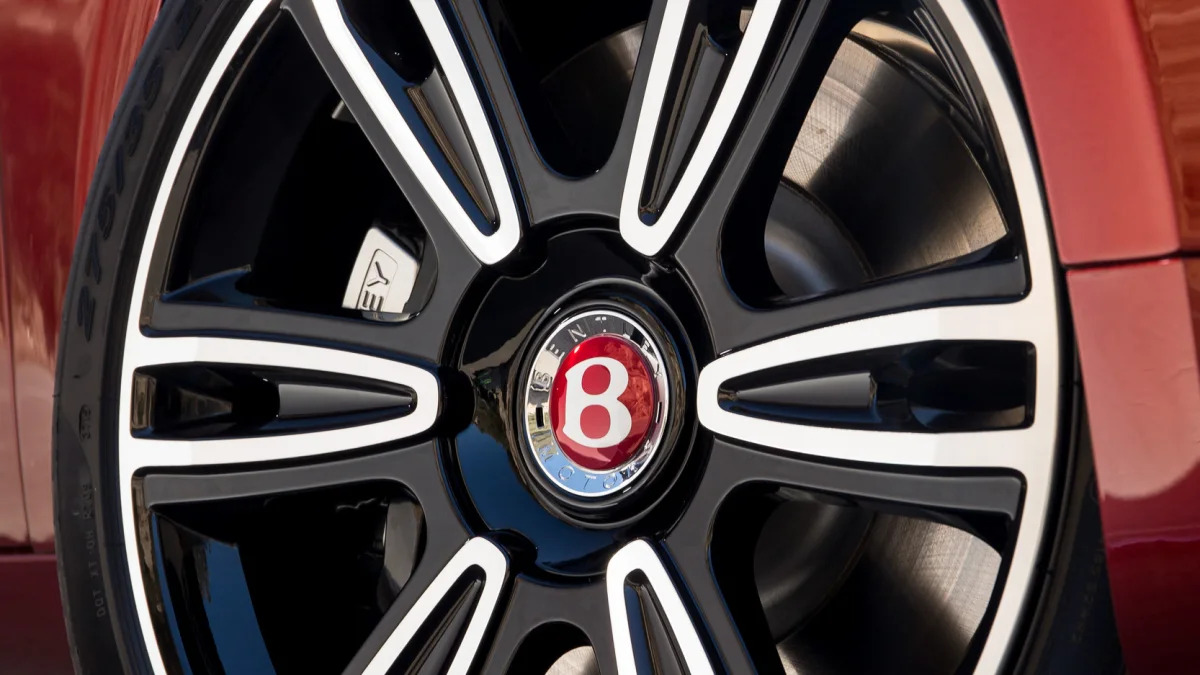 2016 Bentley Flying Spur V8 S wheel detail