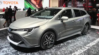 Toyota Corolla Trek Hybrid: Geneva 2019
