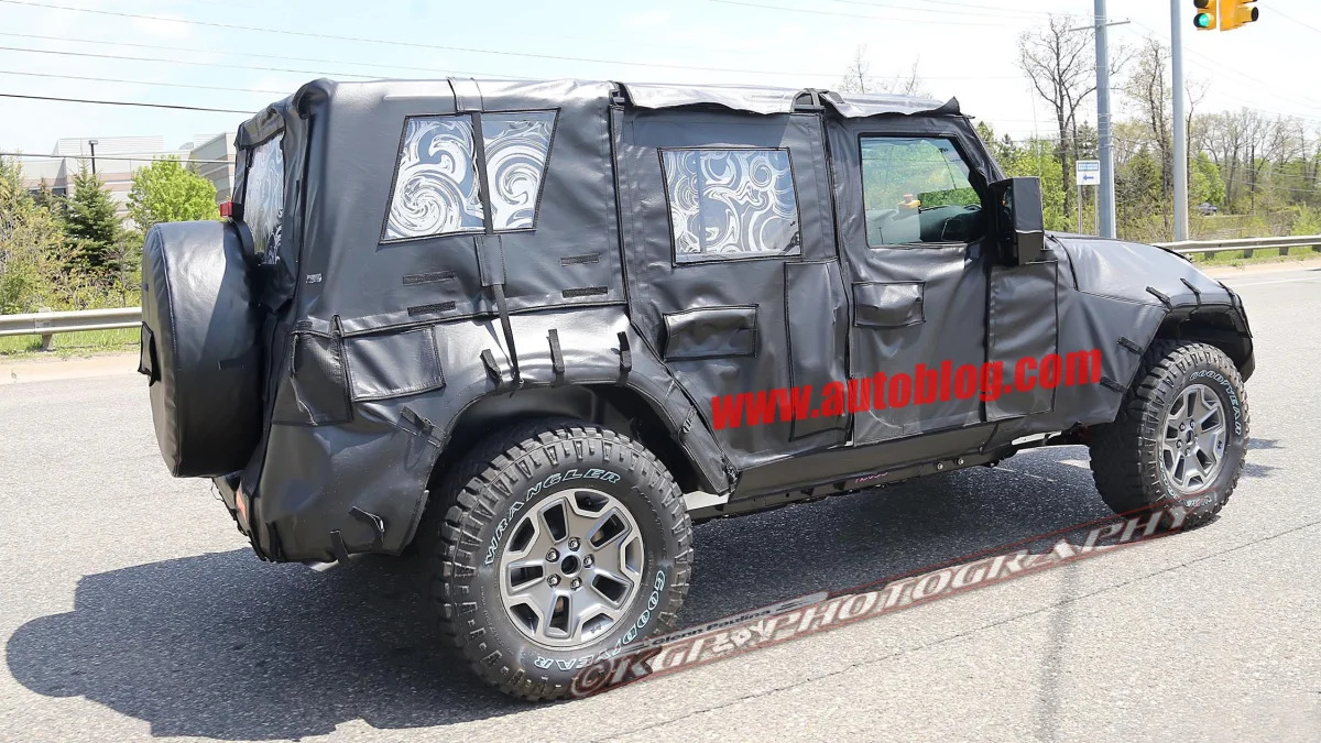 2018 jeep wrangler unlimited spy photo side top