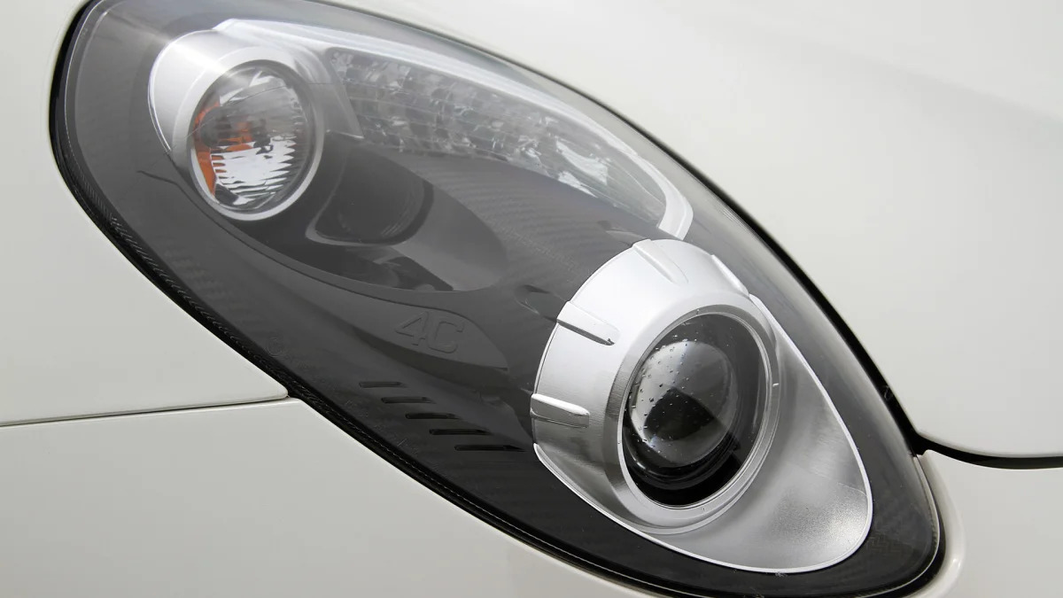 2015 Alfa Romeo 4C Spider headlight