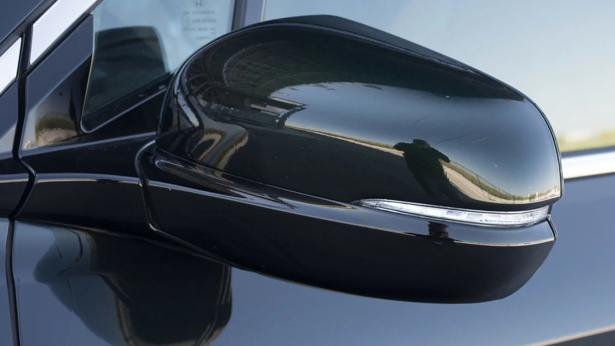 2016 Honda Pilot side mirror