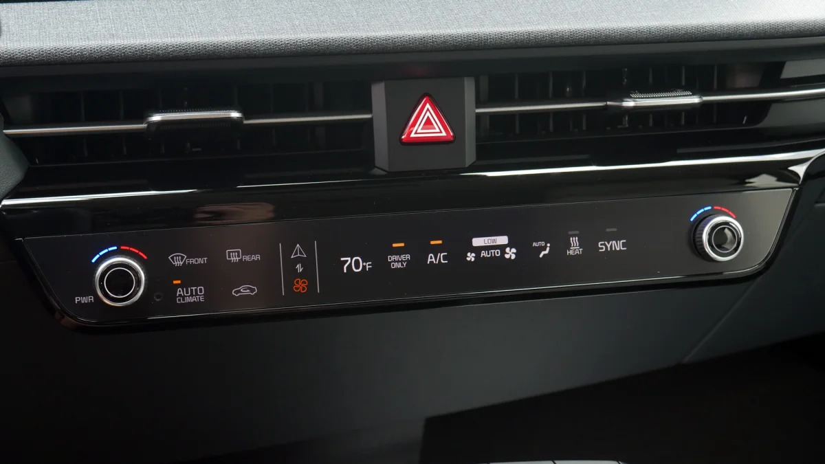 Kia EV6 Wind RWD dual function menu buttons climate