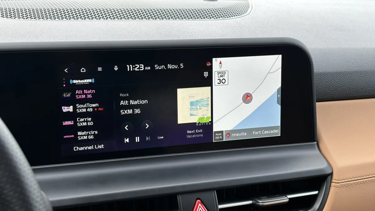 2024 Kia Seltos SX touchscreen with audio and navigation