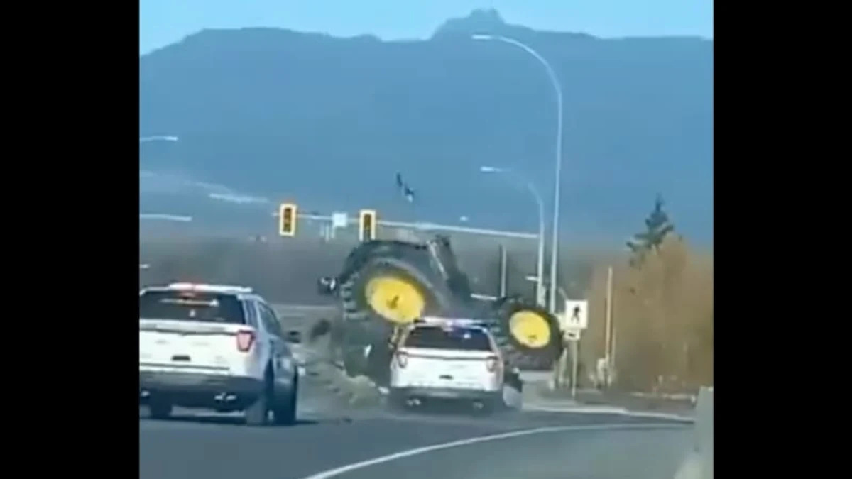 Canadian Mounties seemingly PIT a large tractor in dramatic video
