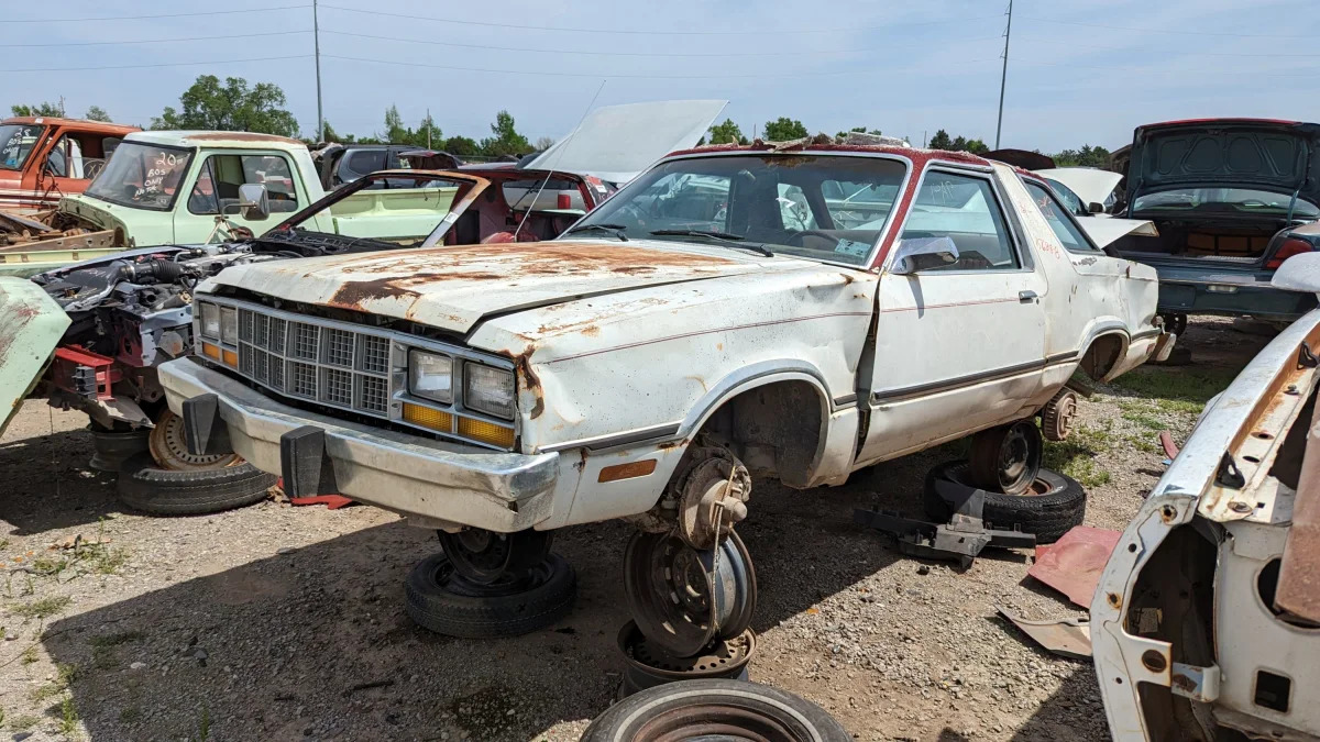 61 - 1981 Ford Fairmont Futura in Oklahoma junkyard - photo by Murilee Martin