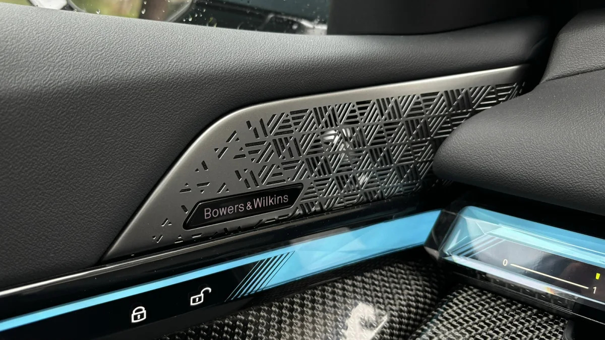 2024 BMW i5 eDrive40 Bowers & Wilkins speaker