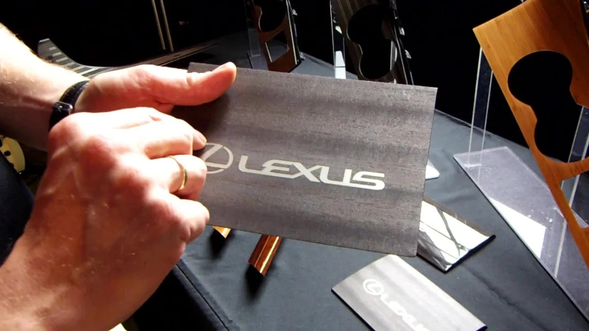 2016 Lexus RX Laser-Etched Wood Trim | Autoblog Short Cut
