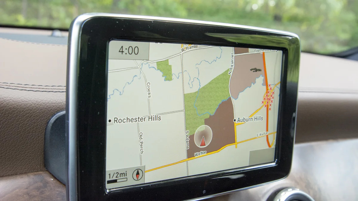 navigation map tablet mercedes display