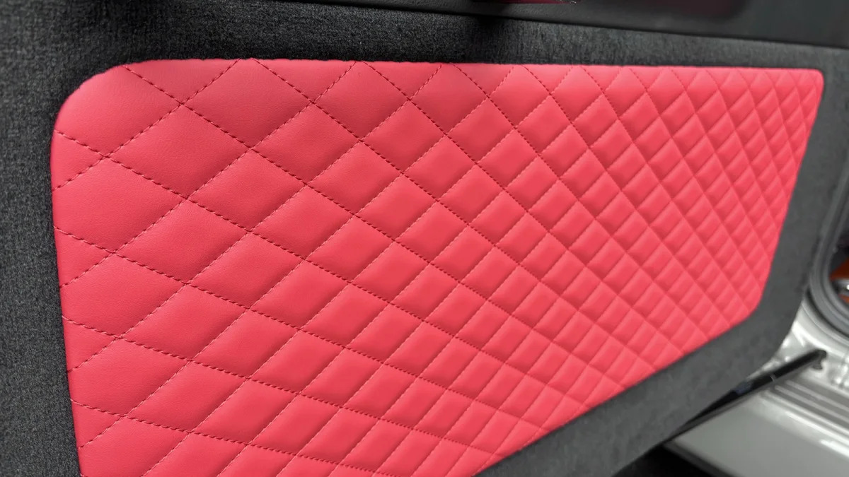 Mercedes G 550 Professional Edition swing gate quilted leather