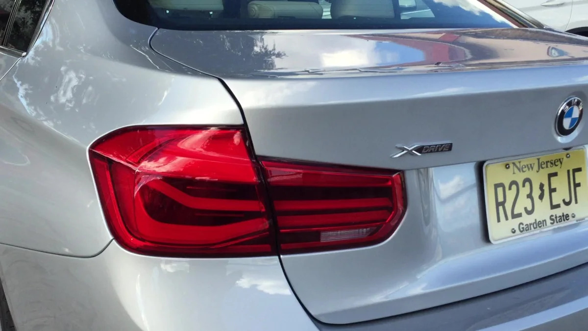 2016 BMW 3 Series Rear Design Details | Autoblog Short Cuts