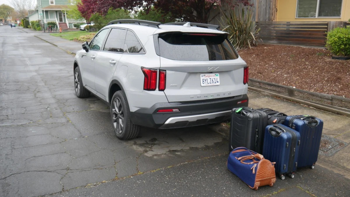 Kia Sorento Luggage Test | How much fits behind third row?