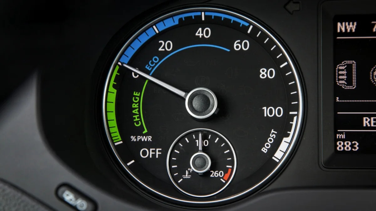 2013 Volkswagen Jetta Hybrid dashboard