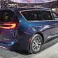 2021-chrysler-pacifica-chicago-04