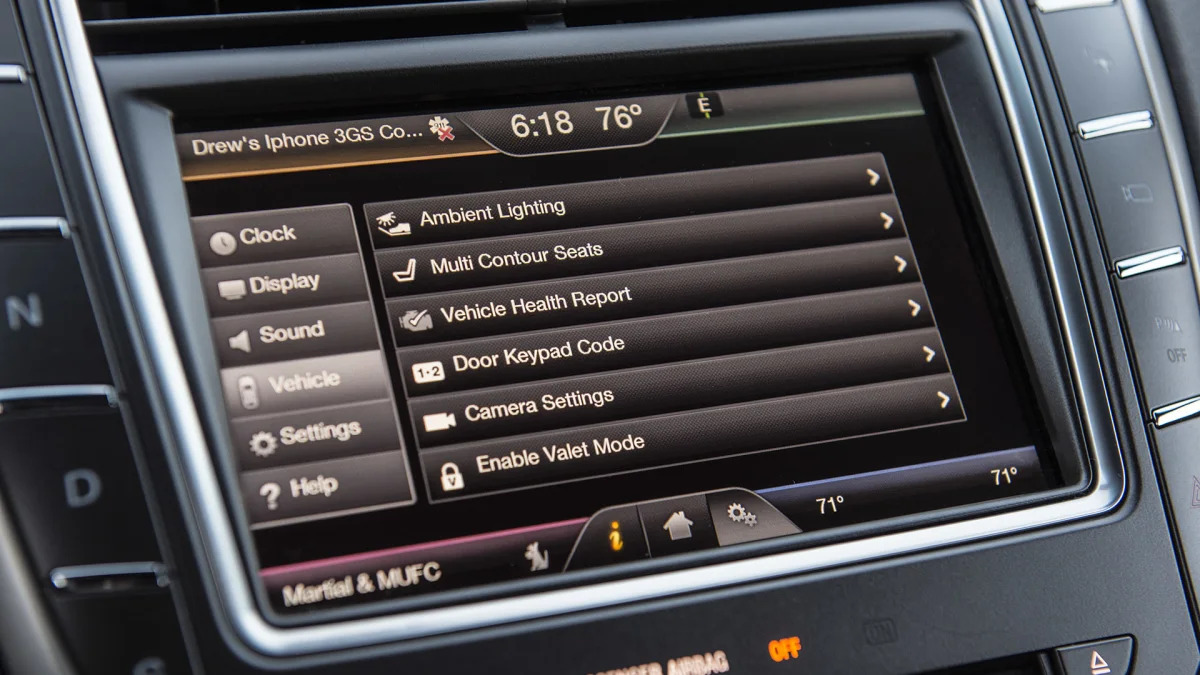 2016 Lincoln MKX vehicle setting controls
