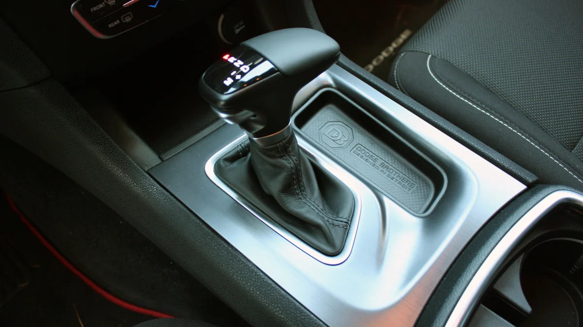 2015 Dodge Charger R/T Scat Pack gear lever
