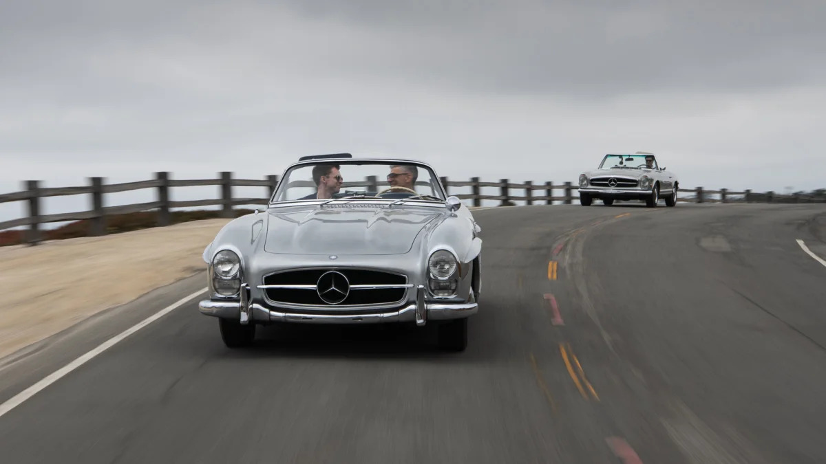 Mercedes SL W 198 action front group