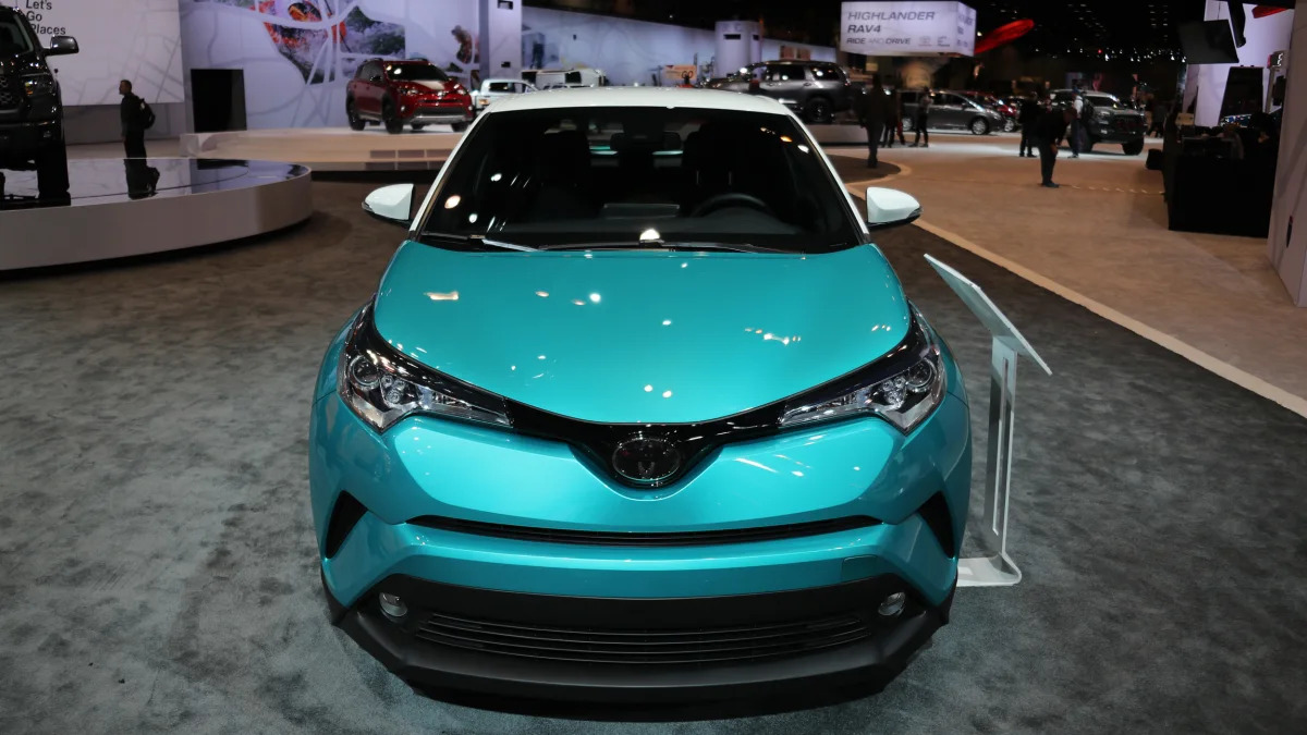 2018 toyota c-hr teal front