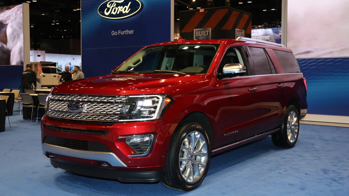 2018 Ford Expedition side