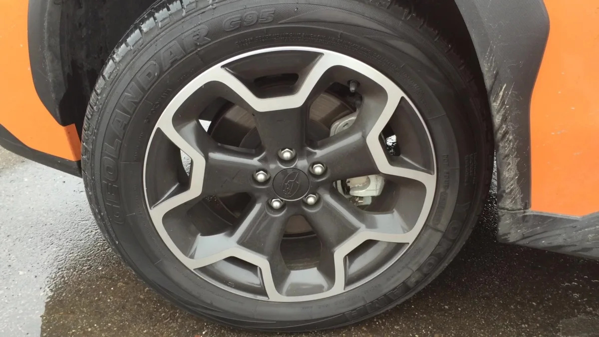 2015 Subaru XV Crosstrek Dark Gray Wheels | Autoblog Short Cuts